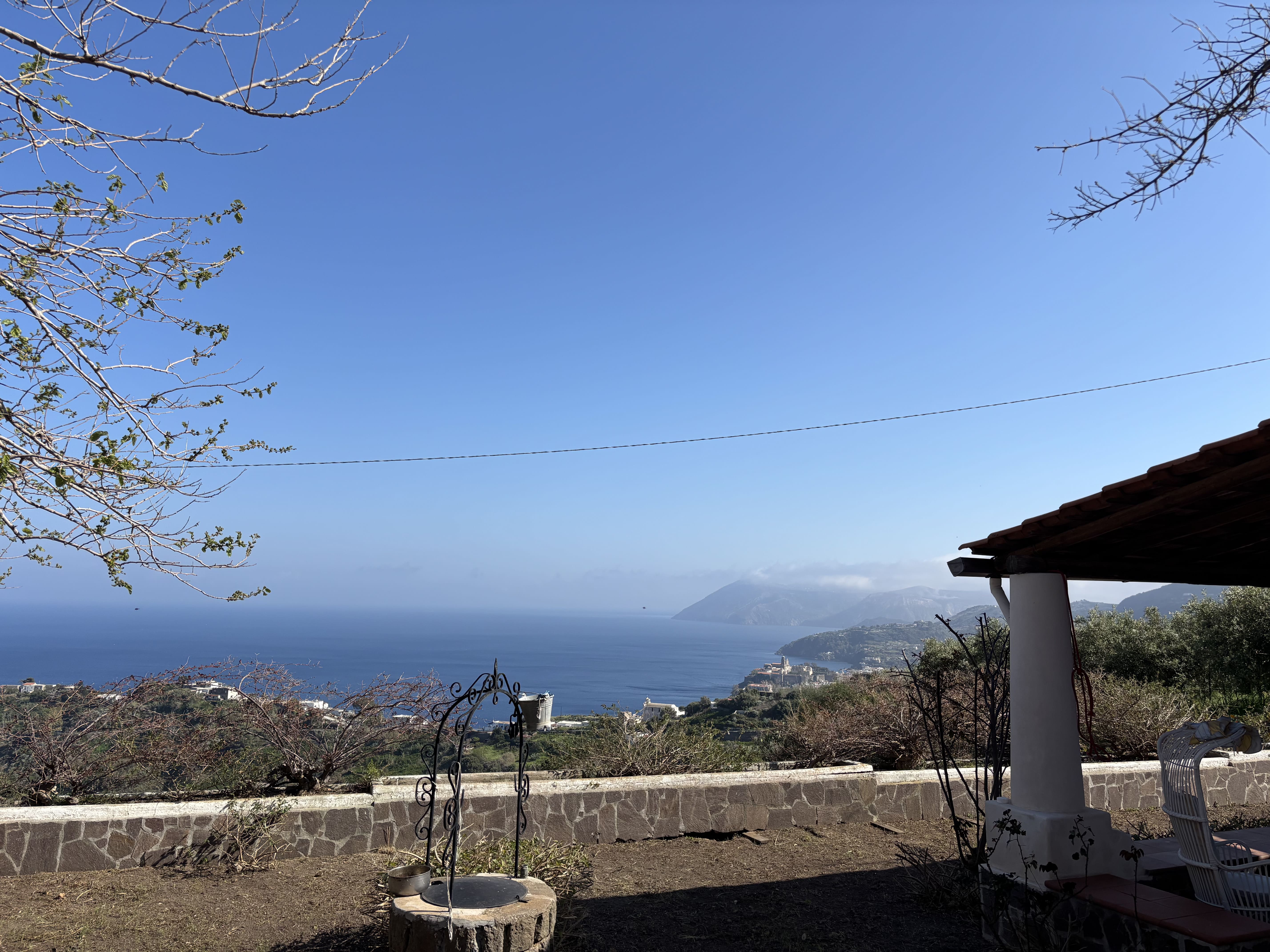 Olivetta, vista di giorno sull'arcipelago